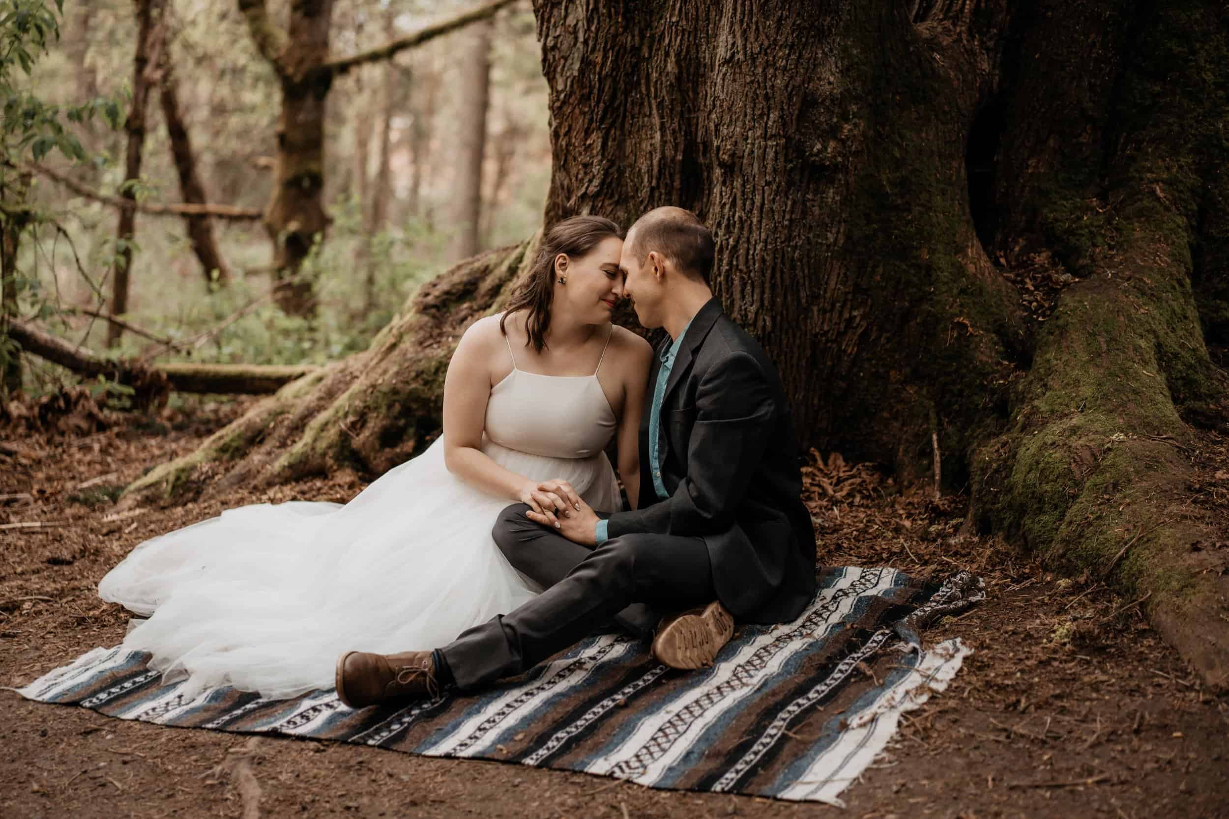 Choosing the right decor for a forest wedding